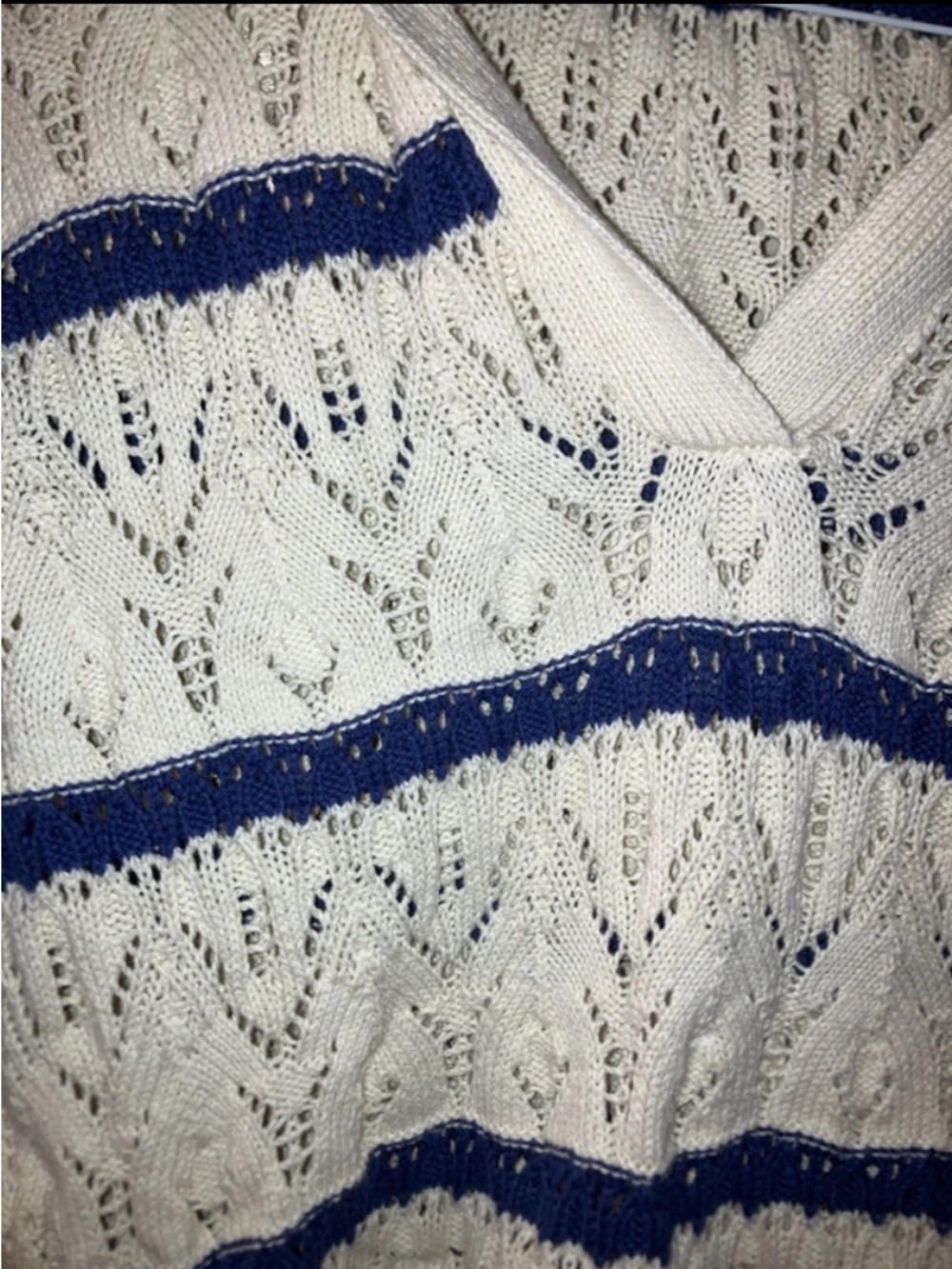 Universal Thread Crop Top - Picture 3 of 6